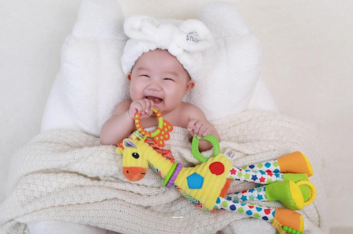 锦州1岁宝宝流鼻涕打喷嚏