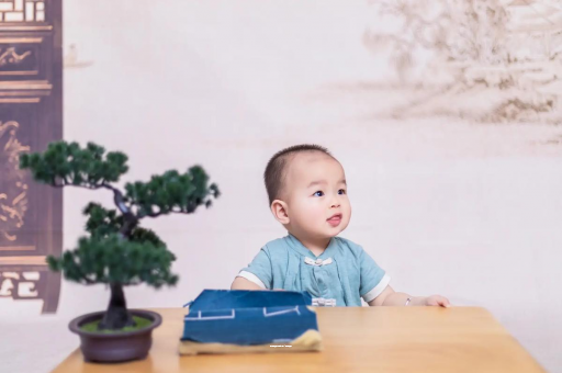 锦州宝宝宁愿饿也不吃奶粉